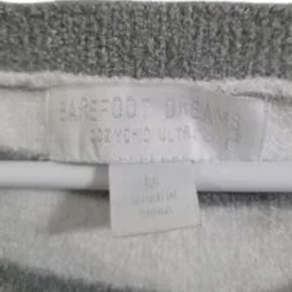 Barefoot Dreams - Picture 2 of 4